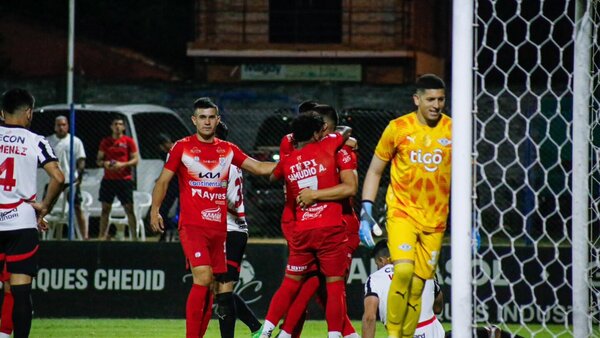 Ameliano gana y agudiza la crisis gumarela