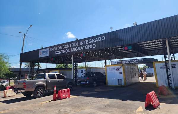 Paraguay busca financiamiento del MERCOSUR para modernizar el paso fronterizo de Puerto Falcón - Economía - ABC Color