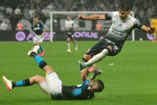 Corinthians y Racing empatan 2-2 en la ida semifinal de la Copa Sudamericana - Fútbol Internacional - ABC Color