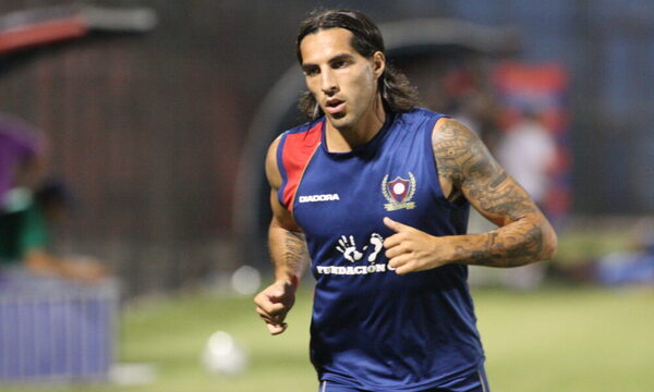“Zurdo” López caliente el clásico: “No sé que hicieron con los panchos”
