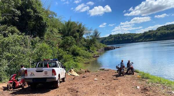 Buscan a adolescente desaparecido en el río Paraná en Mayor Otaño - Noticiero Paraguay