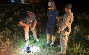 Detienen a menor con dosis de drogas para el microtráfico