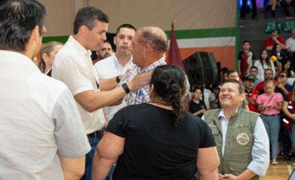 Gobierno oficializa transferencia de tierras de Marina Cue al Indert