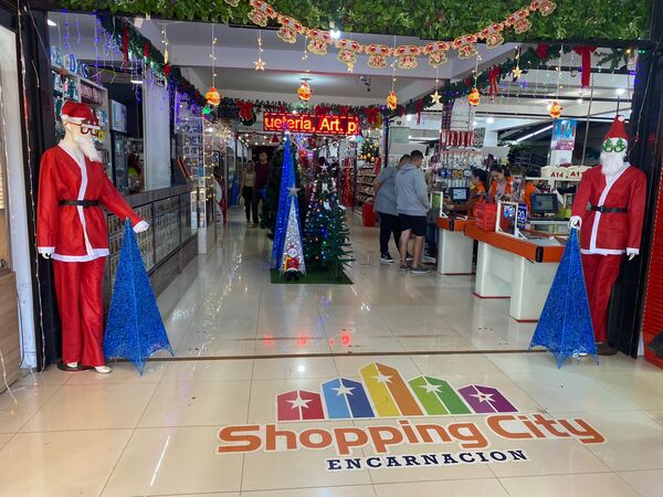 El ambiente navideño ya se vive en Shopping City