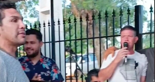 Versus / Una escena inédita: Ángel Ortiz y "Chava" Cabañas cantando a dúo