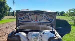 Marihuana en el auto y la valijera, como una mercancía lícita cualquiera - Noticiero Paraguay