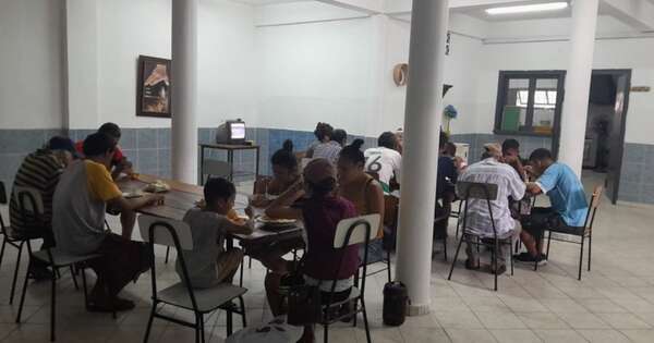 La Nación / Hogar de Cristo alberga a personas en situación de calle y con adicciones