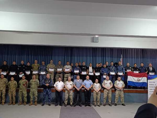 Agentes policiales de Itapúa participan de cursos especializados en Posadas