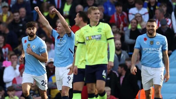 Haaland mete presión al Liverpool