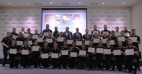 Concluyó con éxito el curso FIFA RAP para Árbitros de Fútbol Playa | Asociación Paraguaya de Fútbol