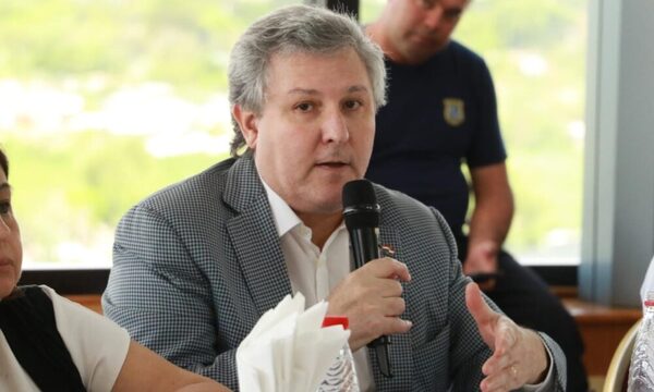 Senador Filizzola cuestiona ataques del presidente Peña contra la prensa