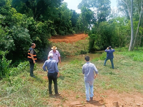 OBRAS PÚBLICAS Y BID INSPECCIONAN SITIOS PARA NUEVOS PUENTES EN ITAPÚA - Itapúa Noticias