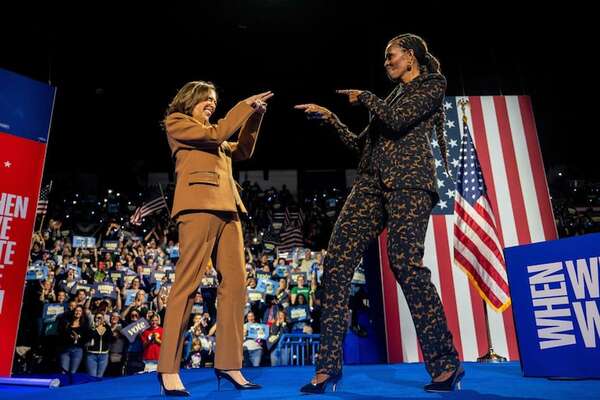 Michelle Obama apela a las mujeres y las insta a defender sus derechos votando por Harris - Mundo - ABC Color