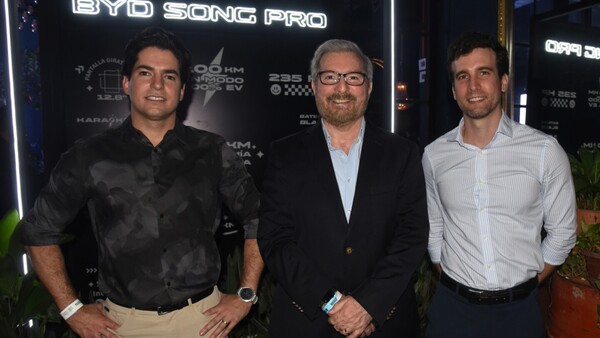 La nueva SUV superhíbrida llegó al país