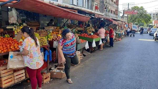 San Lorenzo debaten la propuesta de ordenar o mantener el caos en el mercado municipal - Nacionales - ABC Color