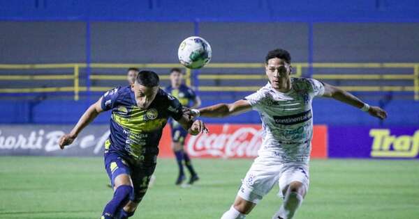 La Nación / Faltó la emoción en Trinidad