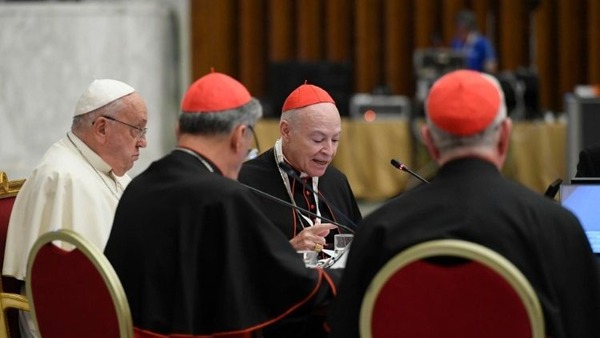 Iglesia "abre las puertas" a posible ordenación de mujeres - 1000 Noticias