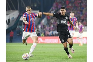 Olimpia y Cerro Porteño disputan el último Superclásico del año