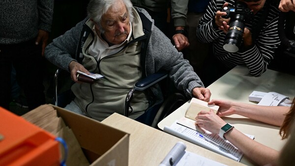 Inicia la votación en Uruguay para elegir al sucesor de Lacalle Pou
