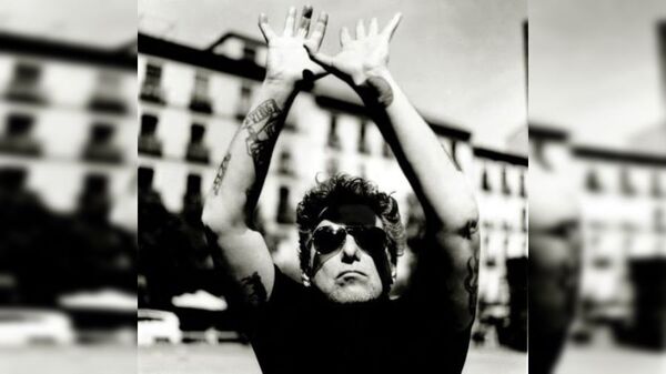 Gira “Agenda 1999”: Calamaro actuará hoy en el SND Arena