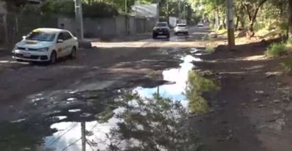 Vivir en medio de desechos cloacales: vecinos del barrio “Chiquito” denuncian desidia de la municipalidad - Nacionales - ABC Color