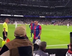 Versus / Real Madrid condena insultos racistas hacia los jugadores del Barcelona