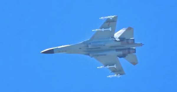 La Nación / China reacciona ante compra de misiles por parte de Taiwán y despliega aviones y drones