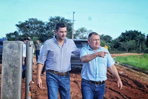 Video: esto dijo el gobernador de Ñeembucú sobre posible candidatura de Alliana - Política - ABC Color