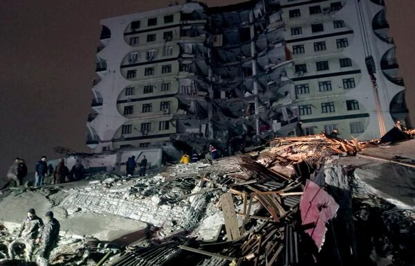 La cifra de muertos tras el poderoso terremoto que golpeó Turquía y Siria ascendió a más de 28.000