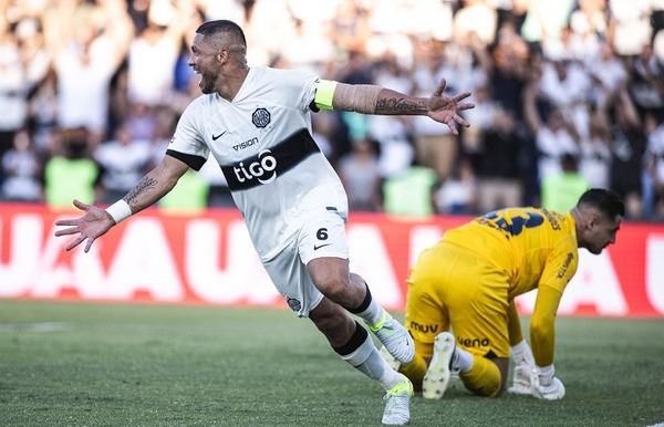 Olimpia golea a Cerro Porteño y da un gran paso hacia su título 47