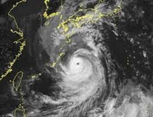 Dos millones de personas en alerta en Japón ante la llegada de un peligroso tifón