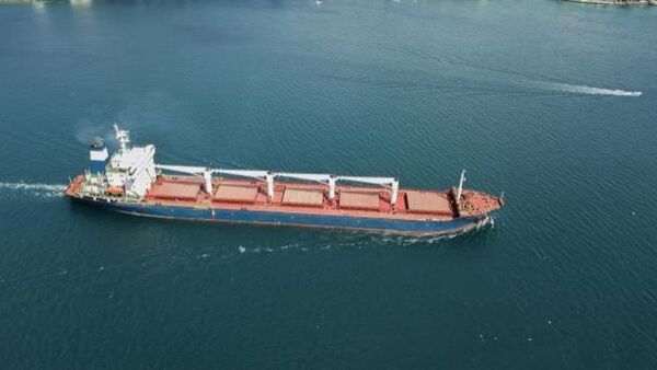 Zarpó de Ucrania el primer barco humanitario con 23.000 toneladas de cereales para África