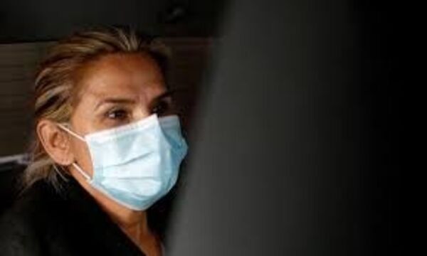 La ex presidenta de Bolivia, Jeanine Áñez, intentó suicidarse en prisión