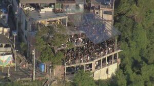 Fiestas clandestinas de carnaval en Río a pesar de cantidad de muertes por coronavirus
