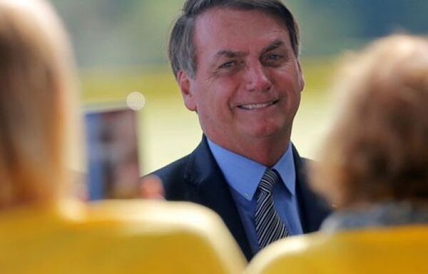 No se justifica la prisa por la vacuna en Brasil, dice Bolsonaro