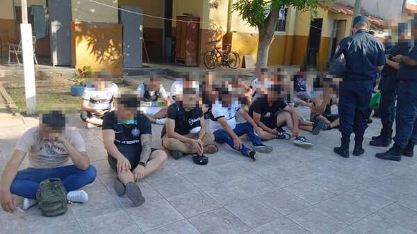 Operativo de seguridad del superclásico paraguayo deja decenas de demorados y varios detenidos - Policiales - ABC Color
