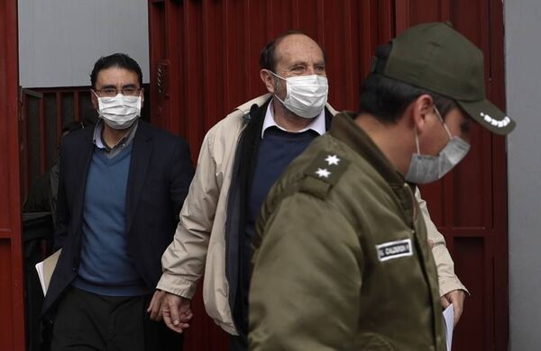 Exministro de Salud boliviano a prisión por sobrefacturar respiradores