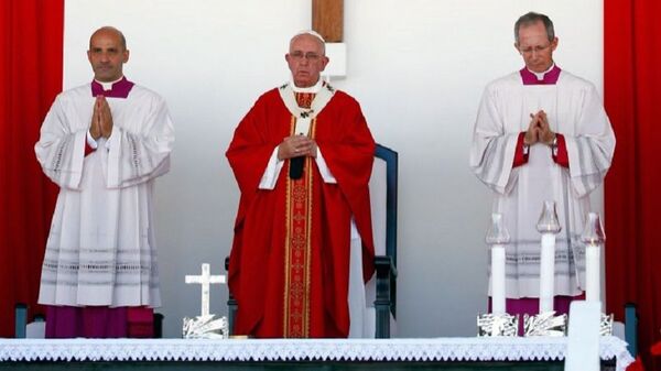 Aprovechar la pandemia para eliminar desigualdades, dice Francisco