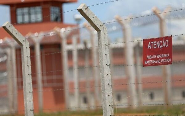 Unos 1.500 reclusos se fugaron de 4 cárceles de Brasil, tras amotinamientos por restricciones del coronavirus