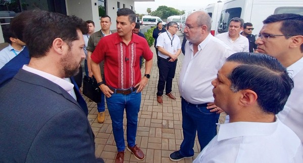 Santiago Peña visitó el Centro Tecnológico TASK para el desarrollo de la industria autopartista y se interiorizó sobre el Plan Piloto de Movilidad Eléctrica