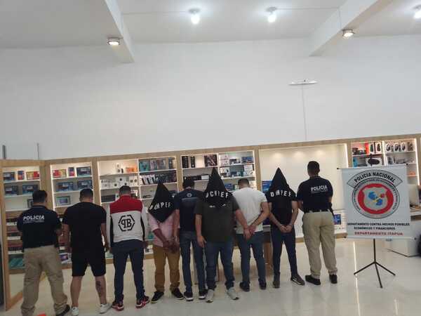 Red de presuntos estafadores: siete detenidos con prisión preventiva