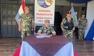 Cambian a comandante del Área Naval del Este