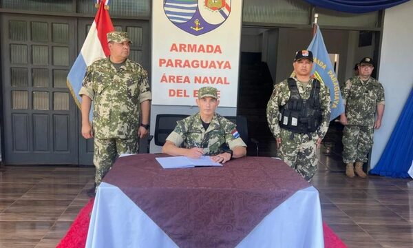 Cambian a comandante del Área Naval del Este