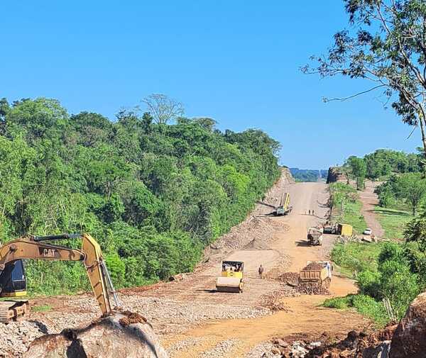 Conexión asfáltica que une a Puerto Campichuelo con la ruta PY06 avanza a paso firme - .::Agencia IP::.