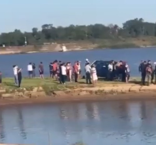 Hallan cuerpo que sería de uno de los adolescentes desaparecidos en río Paraguay - ADN Digital