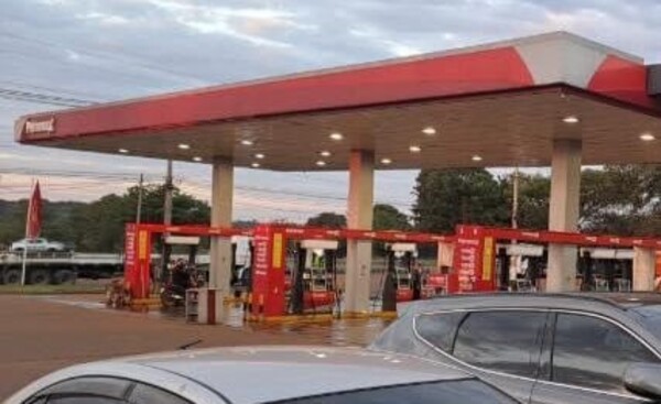 Asaltan surtidor y se llevan dinero en efectivo