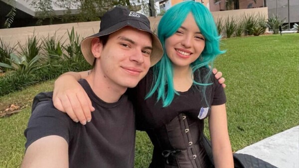 Novio de Onichan dijo que regalará pases a casa de citas y le trozaron