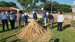 Facultad de Odontología de la UNC realiza palada inicial de colosal obra