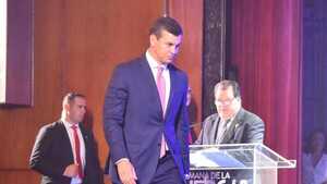 Santiago Peña confía en que alza del dólar no incida en meta de inflación de Paraguay