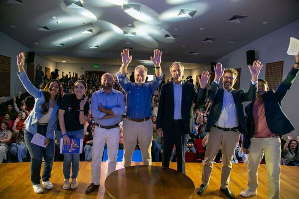Tercera edición de Feria de Becas Europeas convocó a más de 2.000 jóvenes interesados